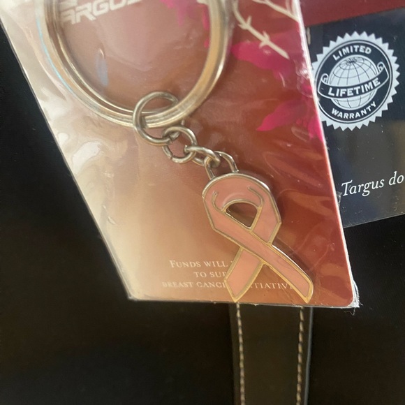 Targus Deluxe Black Tote - Brand New - Beautiful - Picture 3 of 5